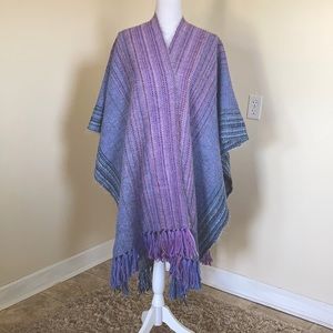 Beautiful Hand Woven Alpaca Peruvian Style Poncho